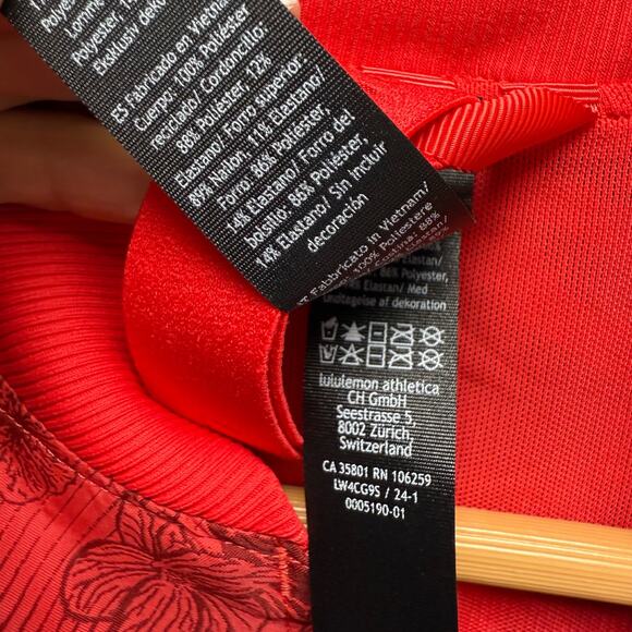 Lululemon Team Canada Women's Vented Jacquard Bomber Jacket Red Size 6 - Picture 13 of 14